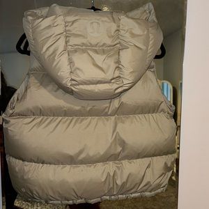 COPY - Lululemon wunder puff cropped vest